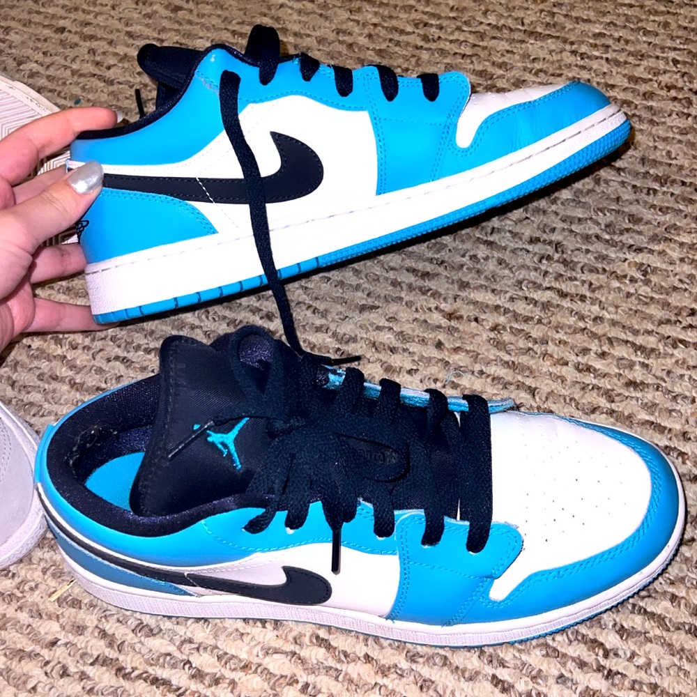 Jordan 1 Low UNC